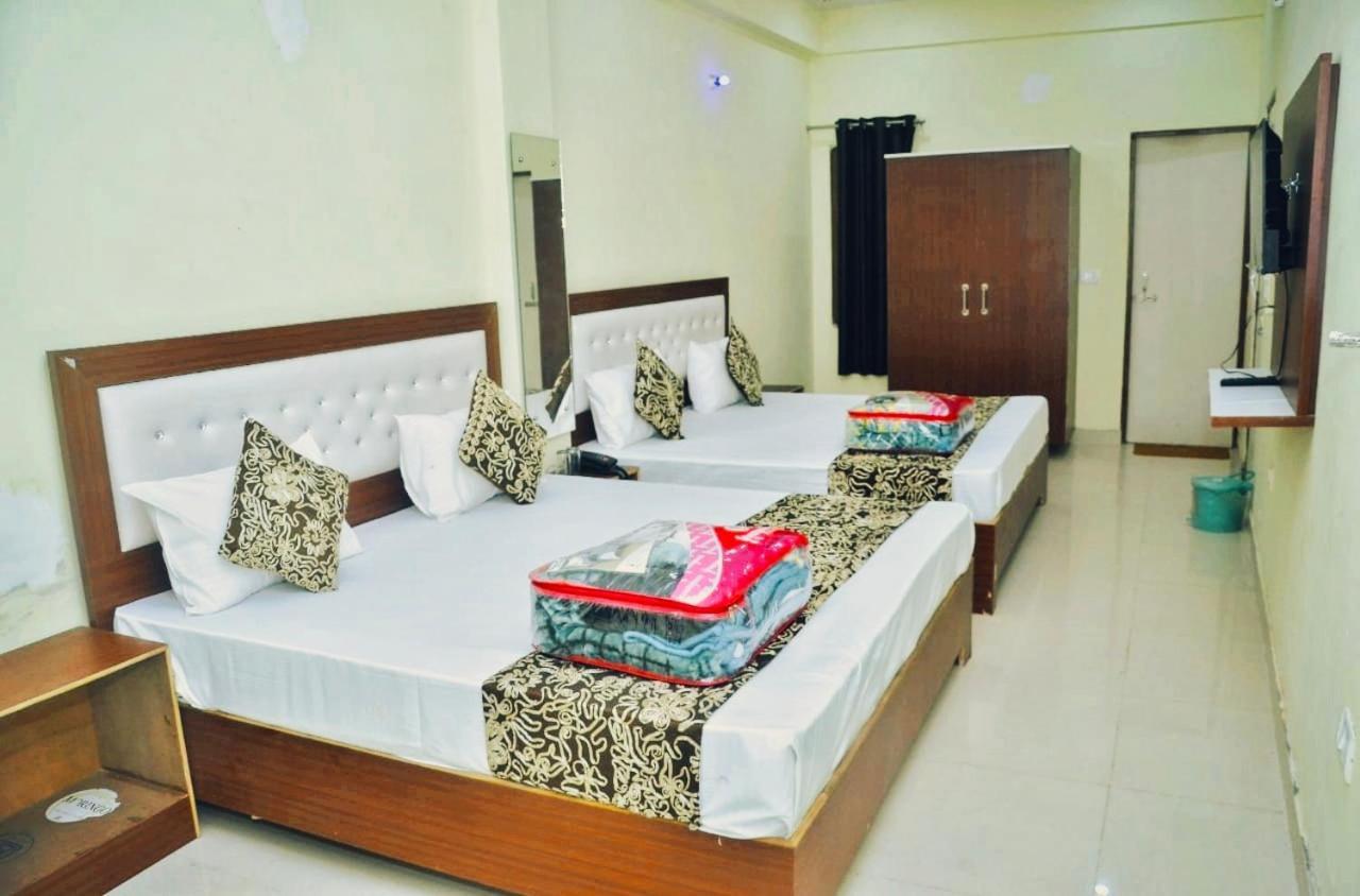 Awesome Home Stay อัครา ภายนอก รูปภาพ